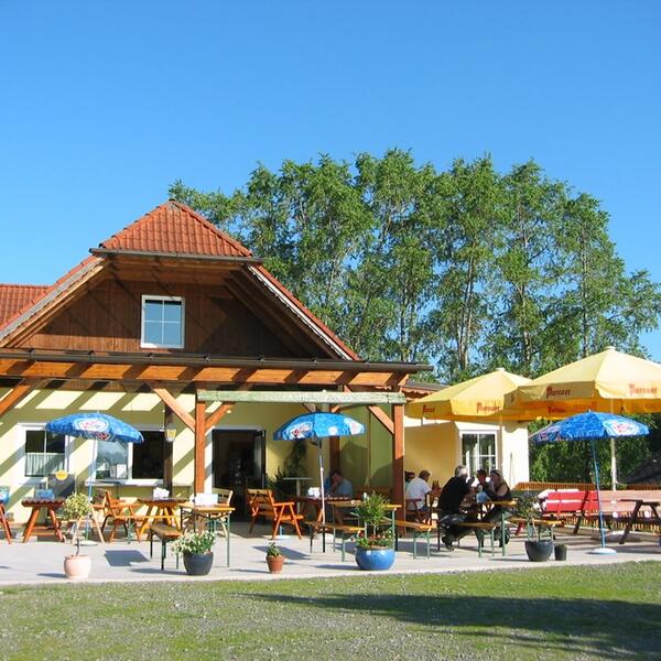 Camping am Badesee
