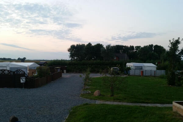Appartementhaus und Campingplatz "Olendiek"