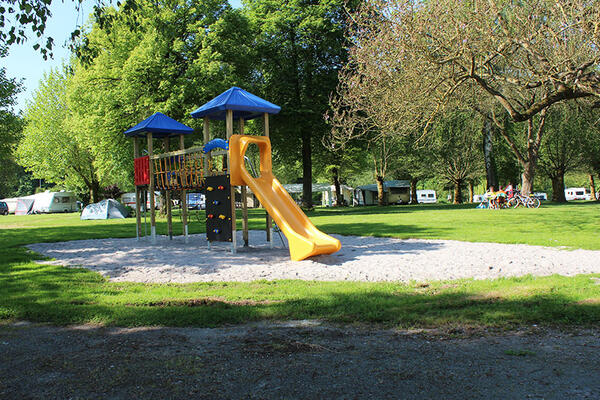 Wohnmobilstellplatz/ Camping Cimbria