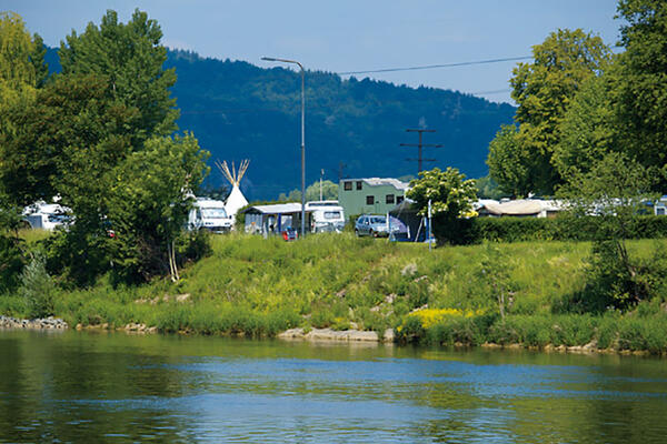 Wohnmobilstellplatz/ Camping Cimbria